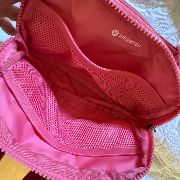 Lulu - Picture 3 of 3